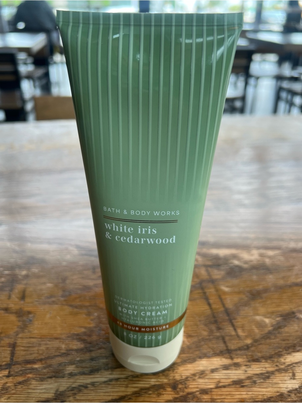 Bath & Body Works White Iris & Cedarwood Body Cream